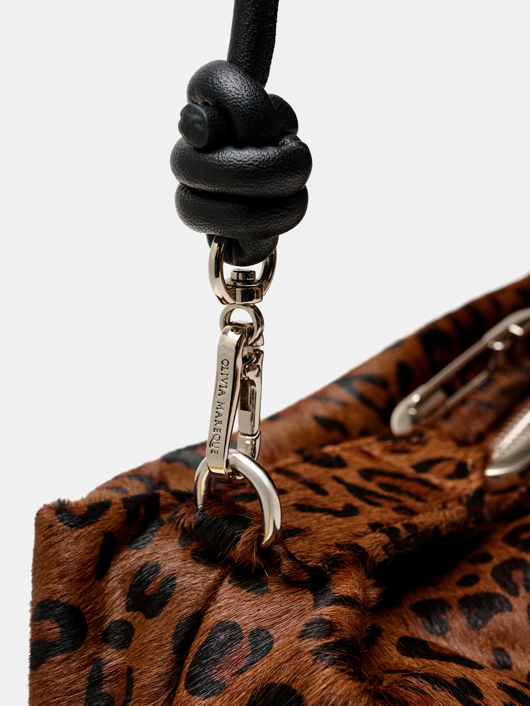 OLMBBCP26334LEW_Leopard_3.png
