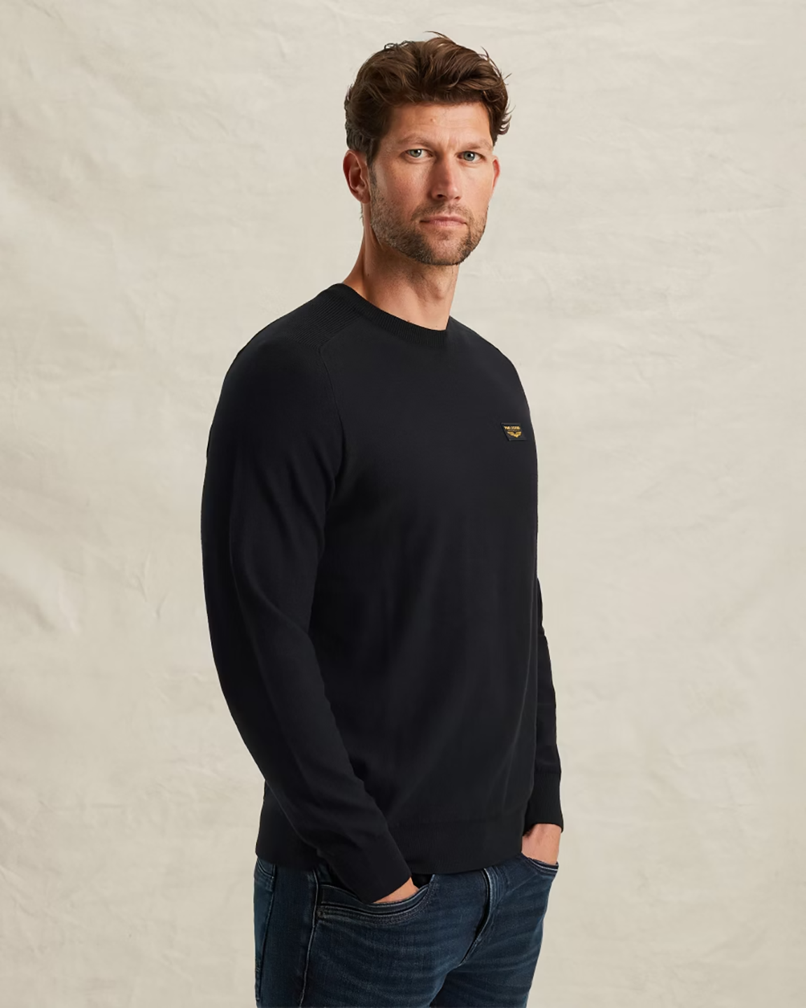 PME1KNI25286OCM_Black_1.png