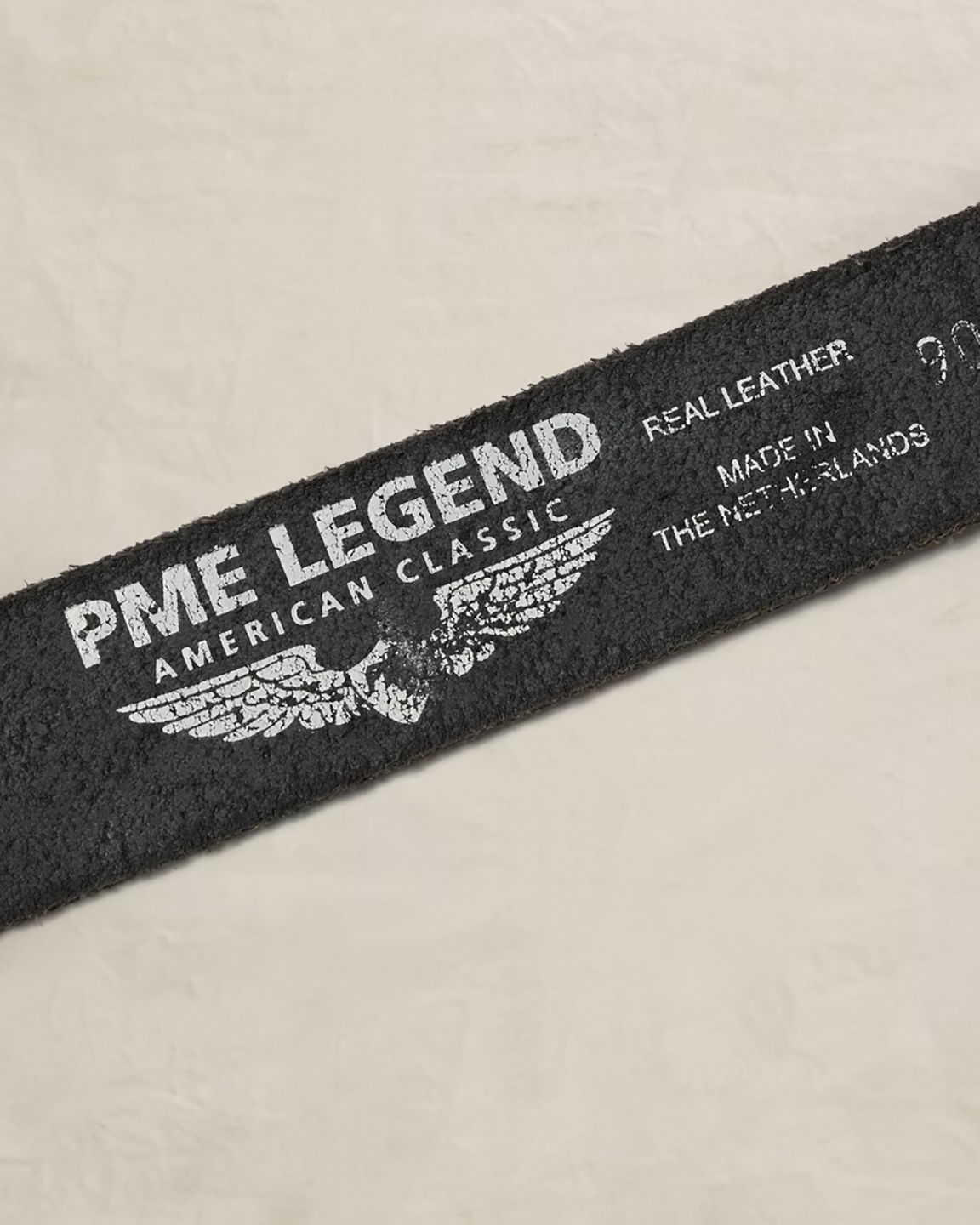 PME4ACC25306LEM_Black_3.png