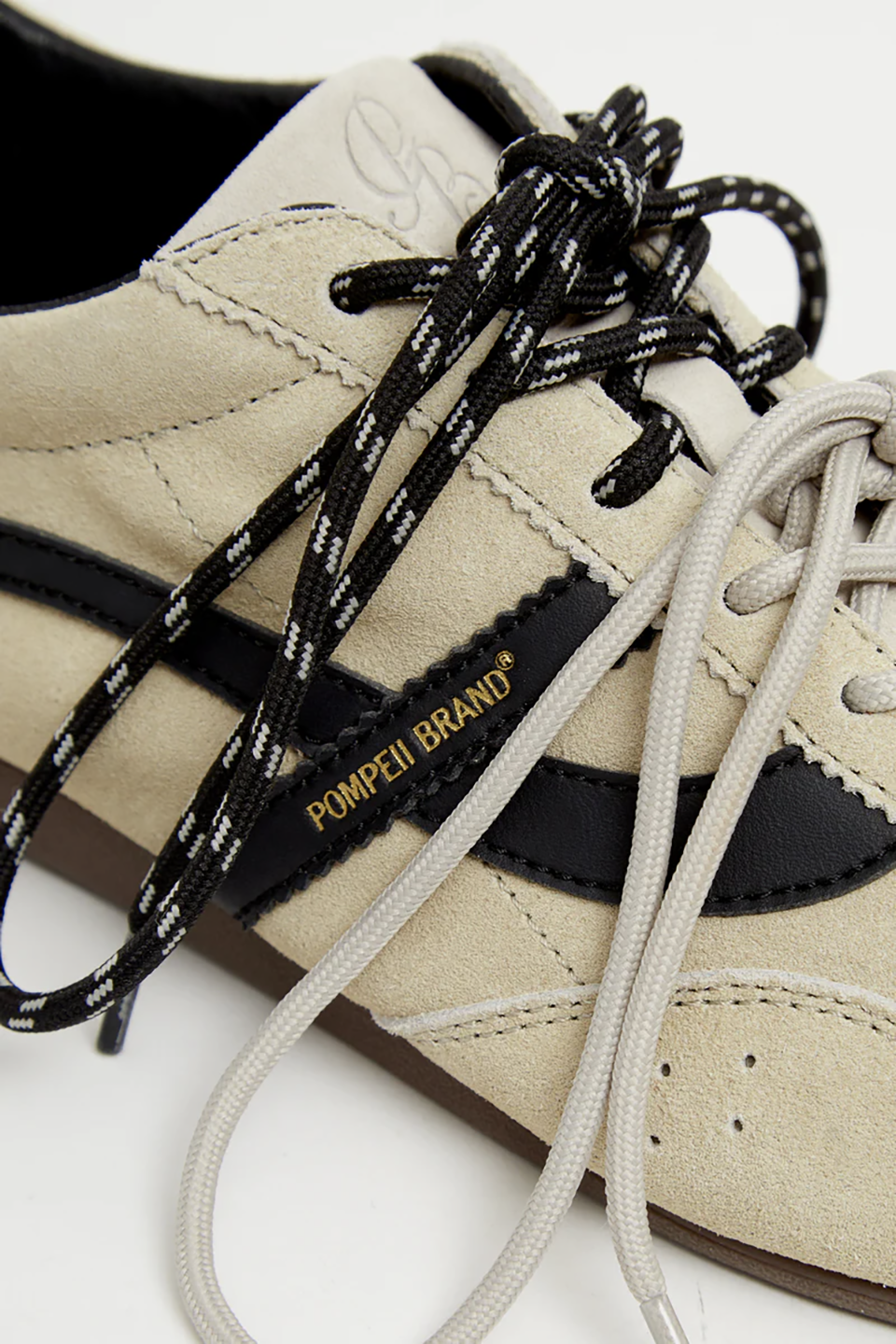 POMCCAL00001SDM_Wheat+Anthracite_5.png