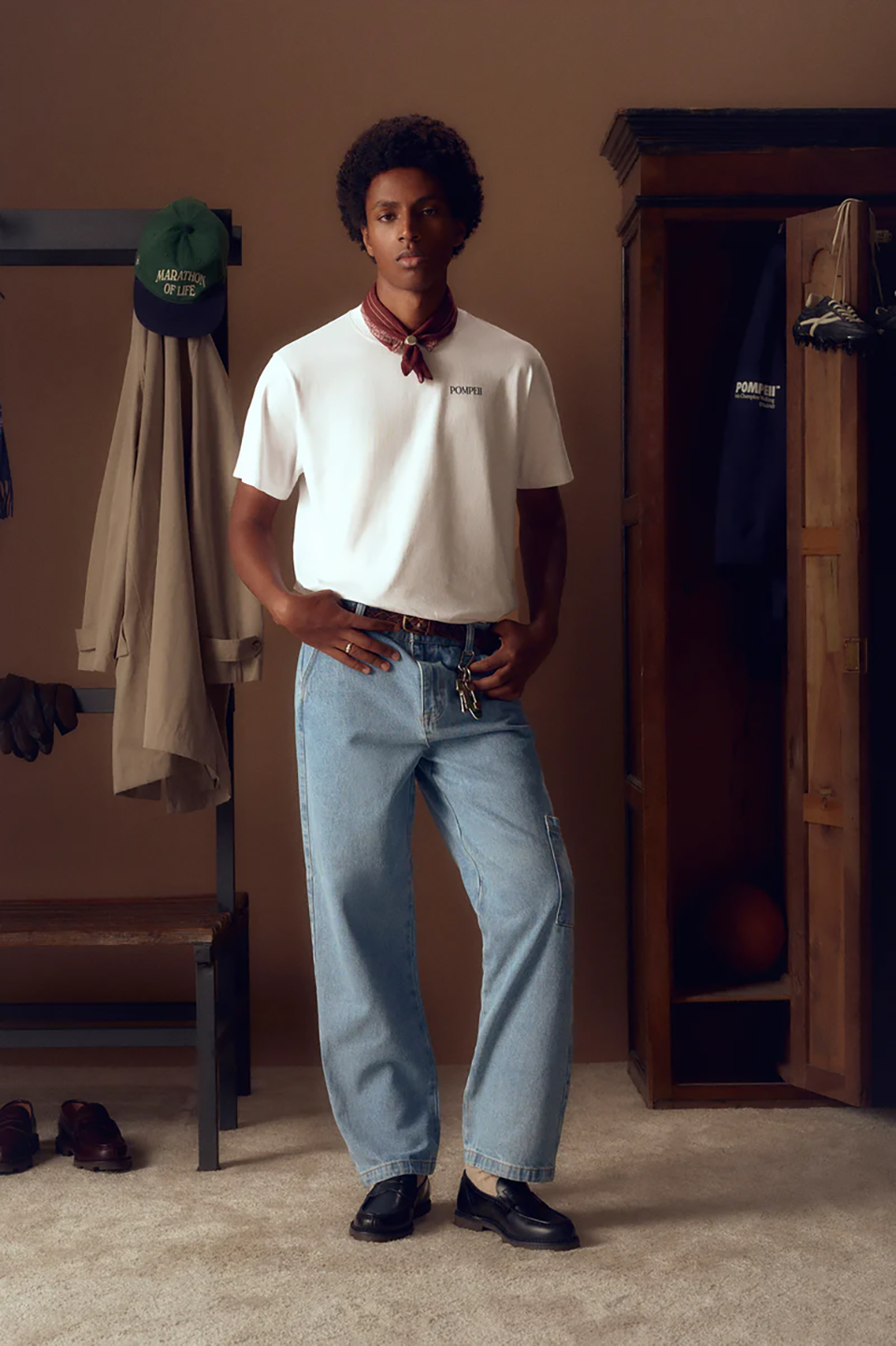 POMCCAL00003LEM_Black_7.png