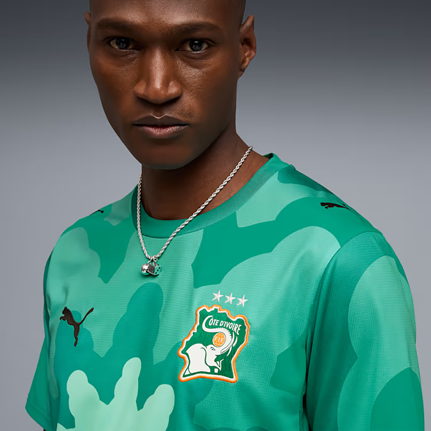 PUM1KNI00007TXU_Sparkling+Green-PUMA+Black_1.png