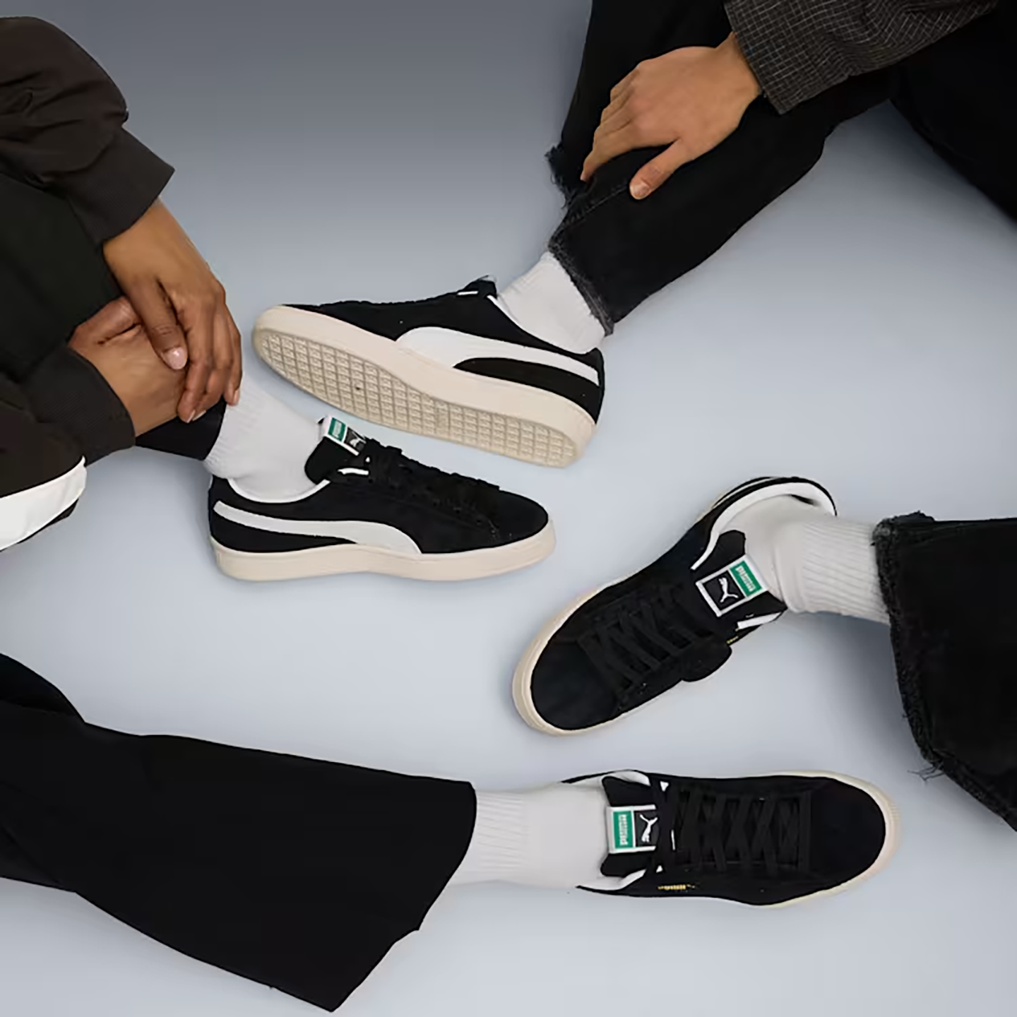 PUM2SNE00001LSU_PUMA+Black-PUMA+White_6.png