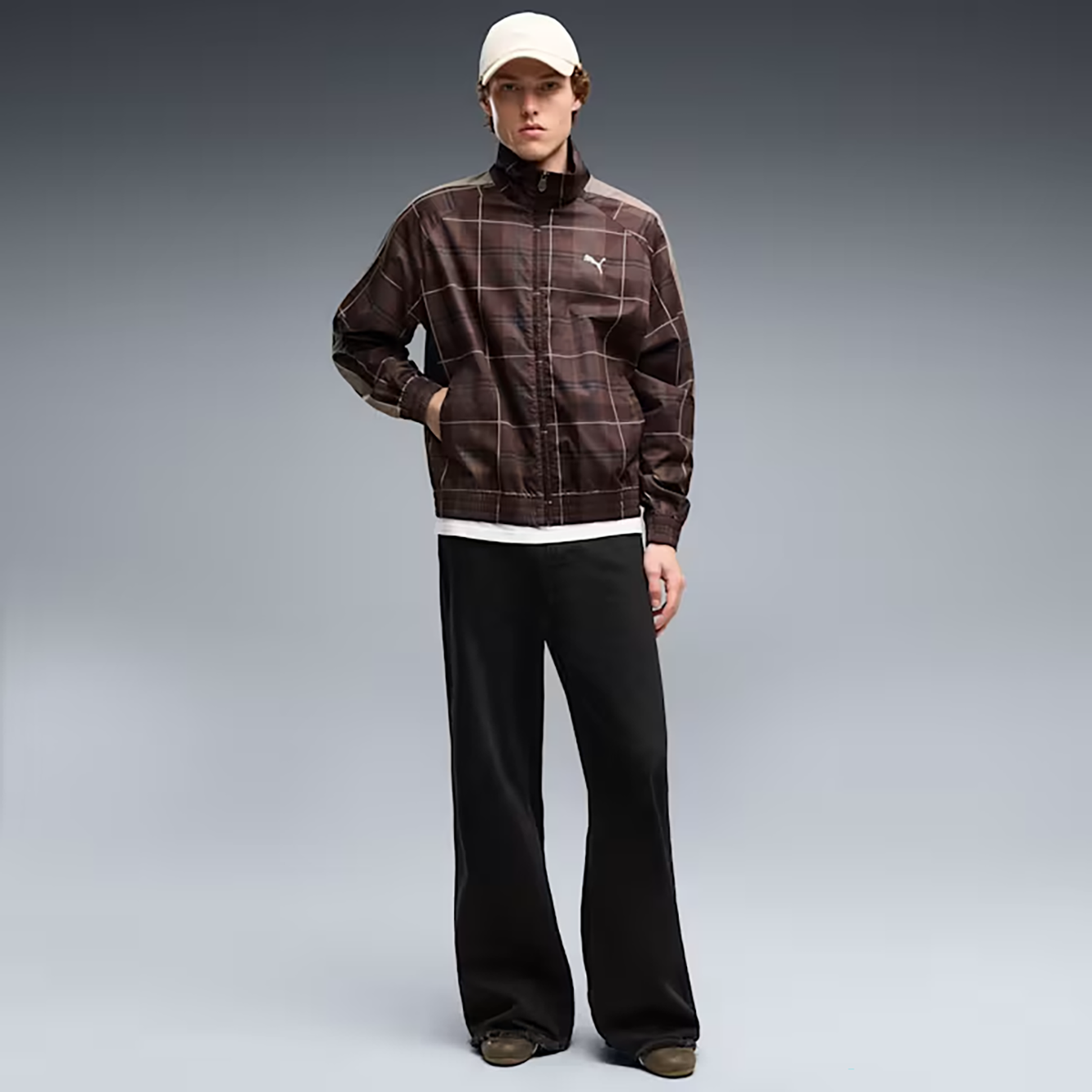 PUM2SNE12689TXU_Matte+Bronze-Gum_6.png