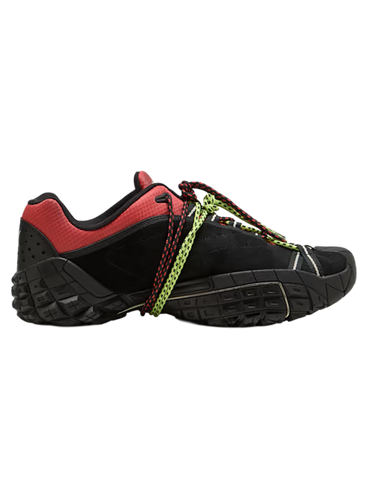 PUM2SNE12699LEU_PUMA+Black-Formula+Red_0.png