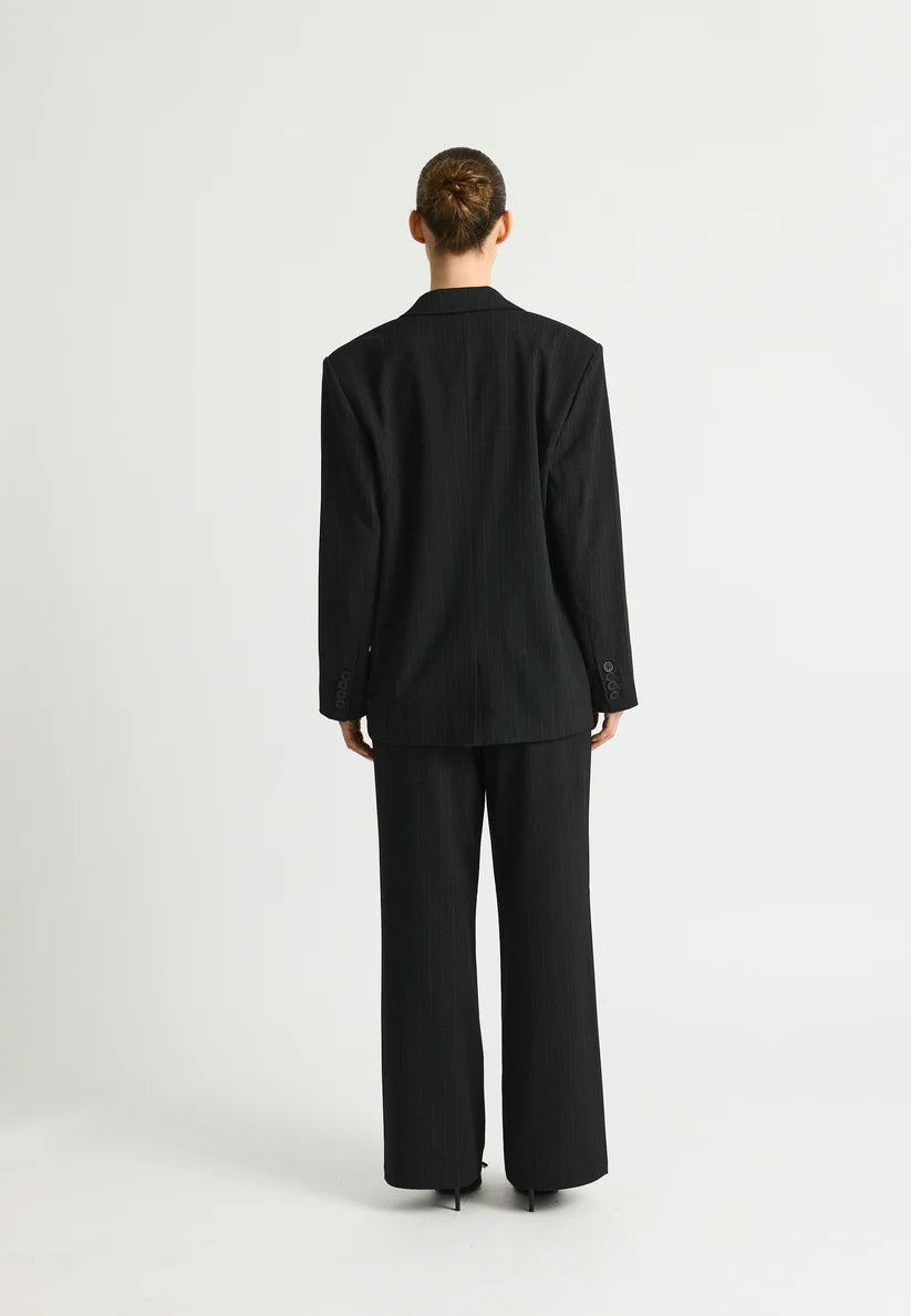 RES1CJK00001VPW_Dark+grey_2.webp