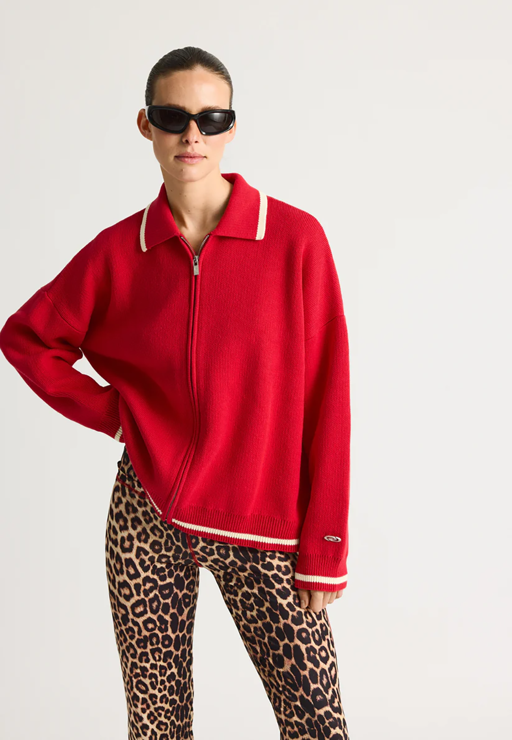RES1KNI00011CTW_Red_3.png