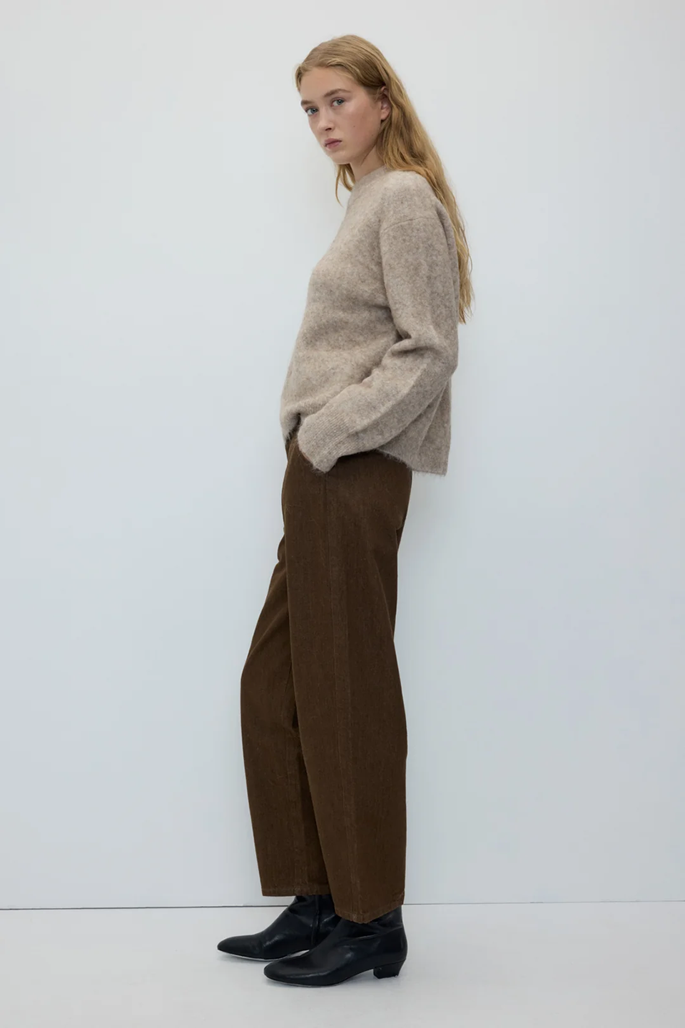 RIT1KNI00000WLW_Beige_1.png