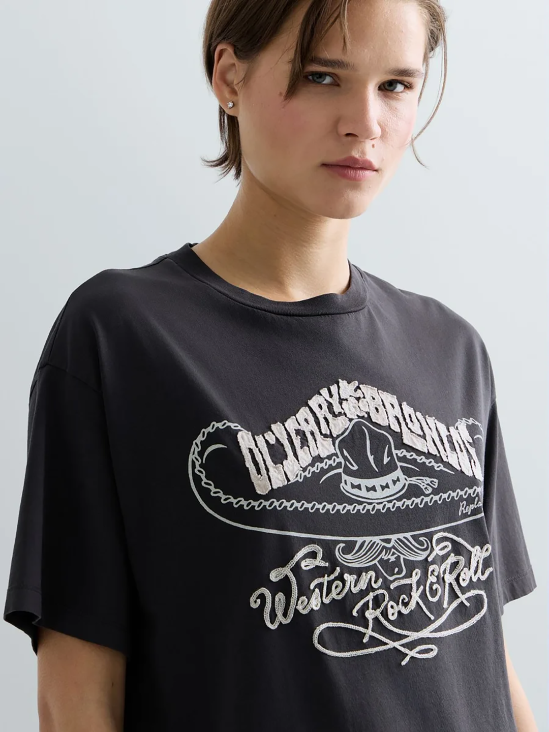 RPL1TOP17331CTW_BLACK+DELAV%C3%89_4.png