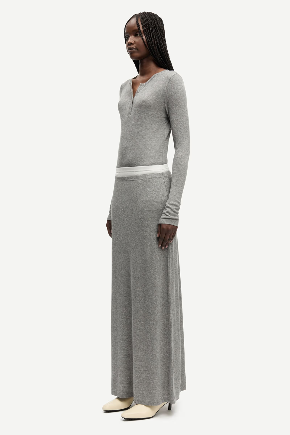 SAS1SKI00002LYW_MID+GREY+MEL._1.png