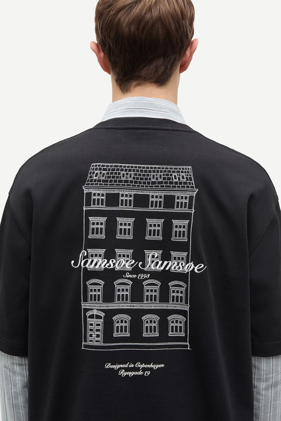SAS1TOP19717CTM_BLACK+BUILDING_3.png