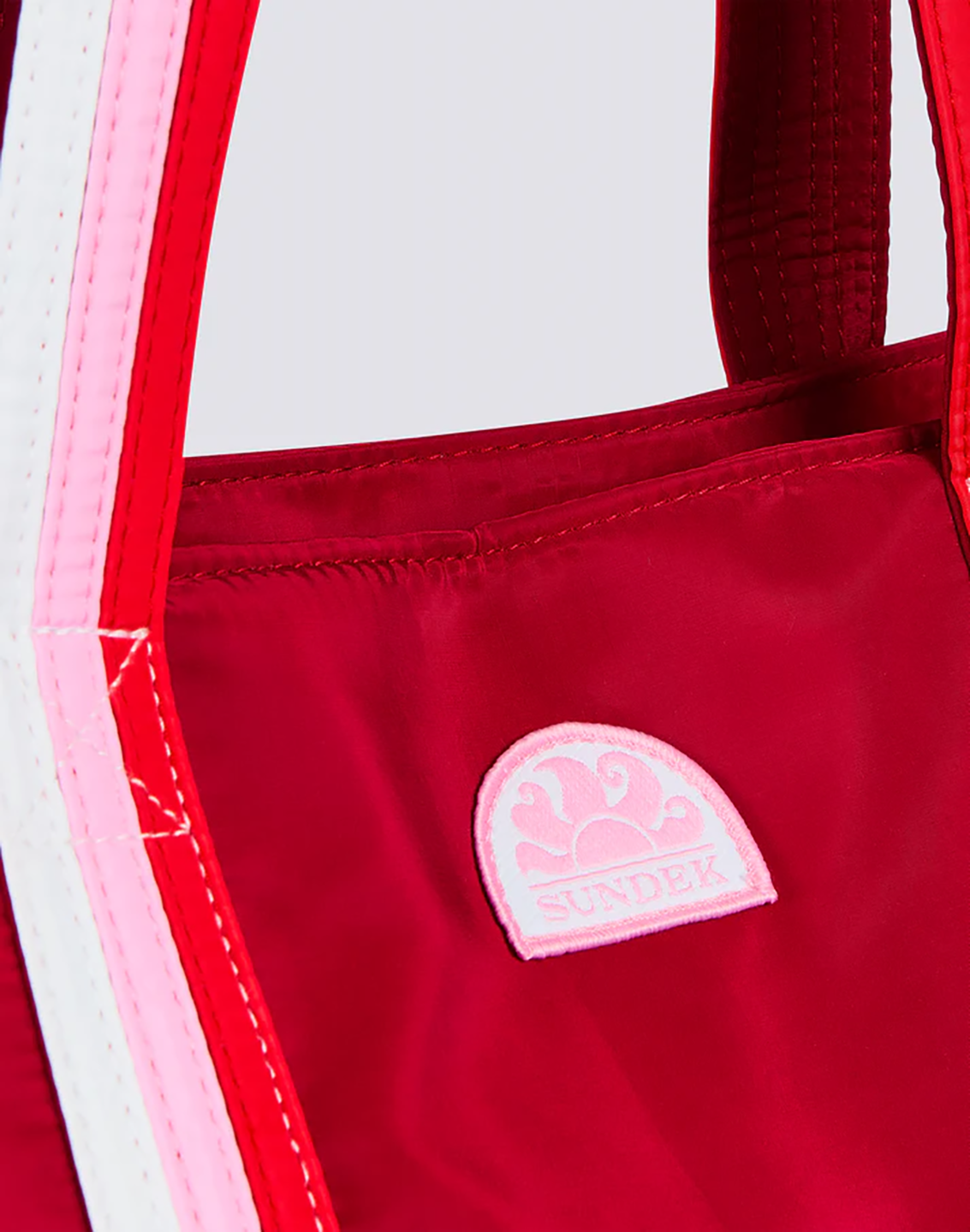 SDK3BAG00000PYM_DEEP+SCARLET+01_2.png