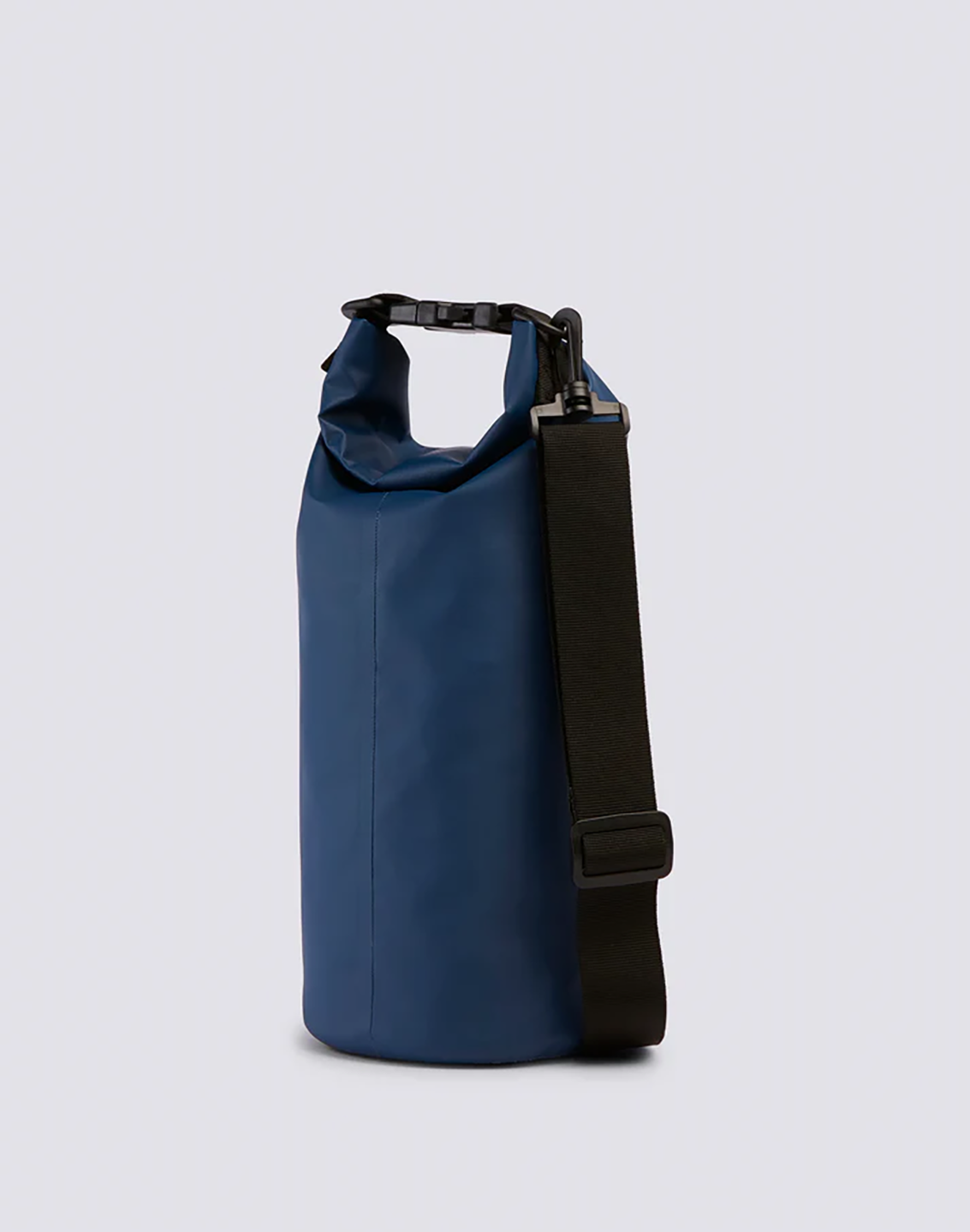 SDK3BAG00002YCM_NAVY+01_1.png