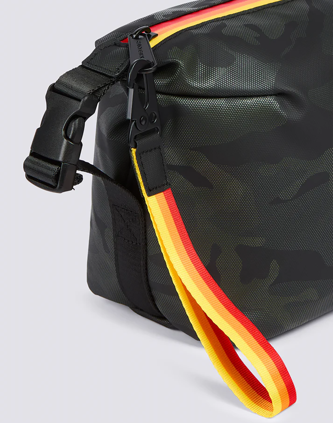 SDK3TRA00000PYM_DK+AR+GREEN+53_2.png