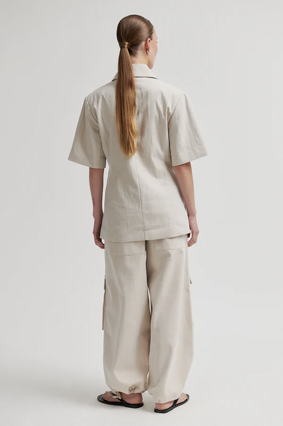 SFM1CJK00002CTW_Soft+Beige_2.png