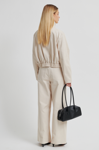 SFM1JEA00001CTW_Soft+Beige_1.png