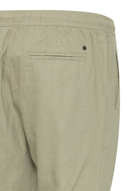 SLD1TRO00002LIM_Laurel+Oak_2.png