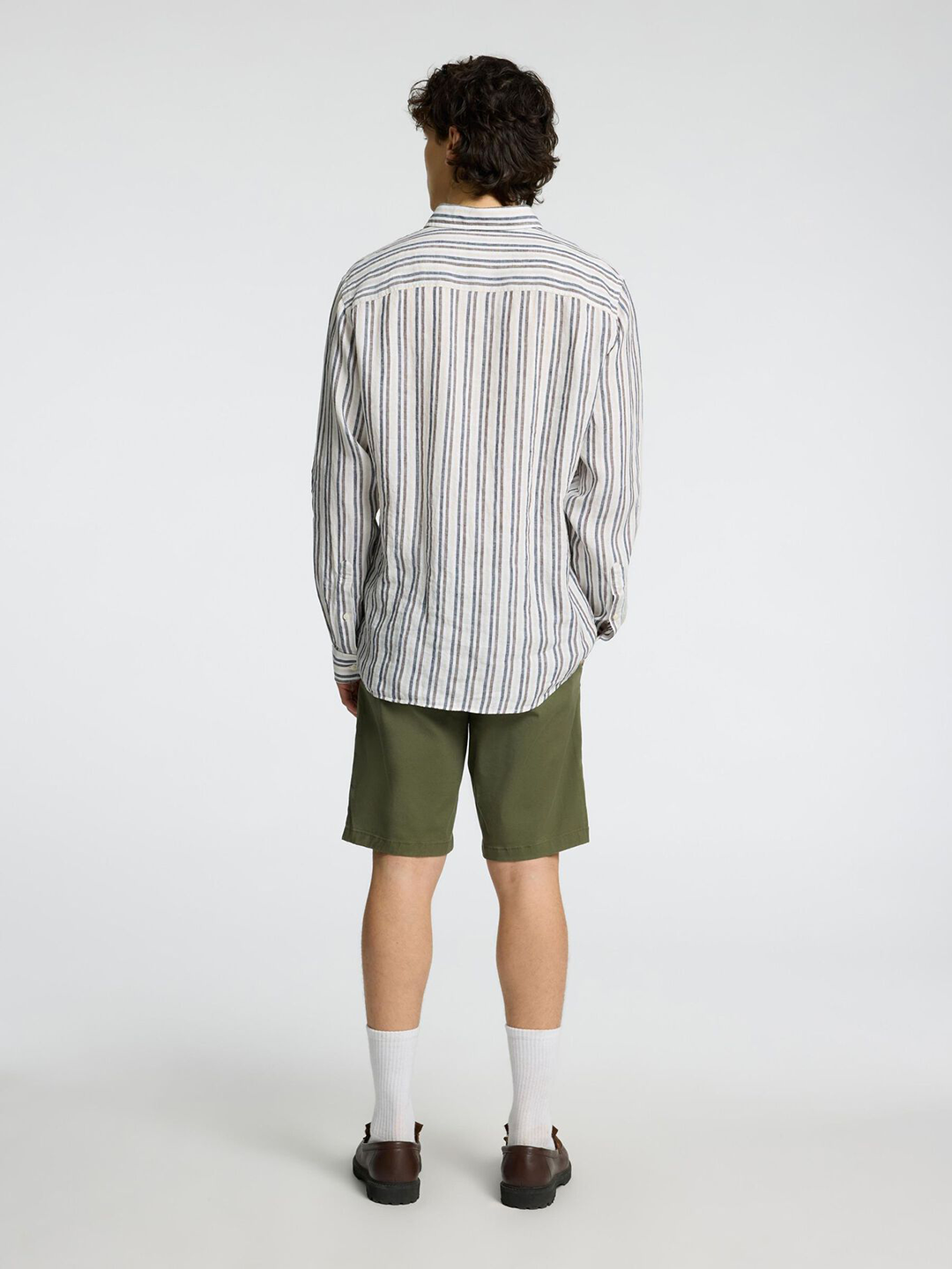 SLT1TOP00639LIM_White_1.png