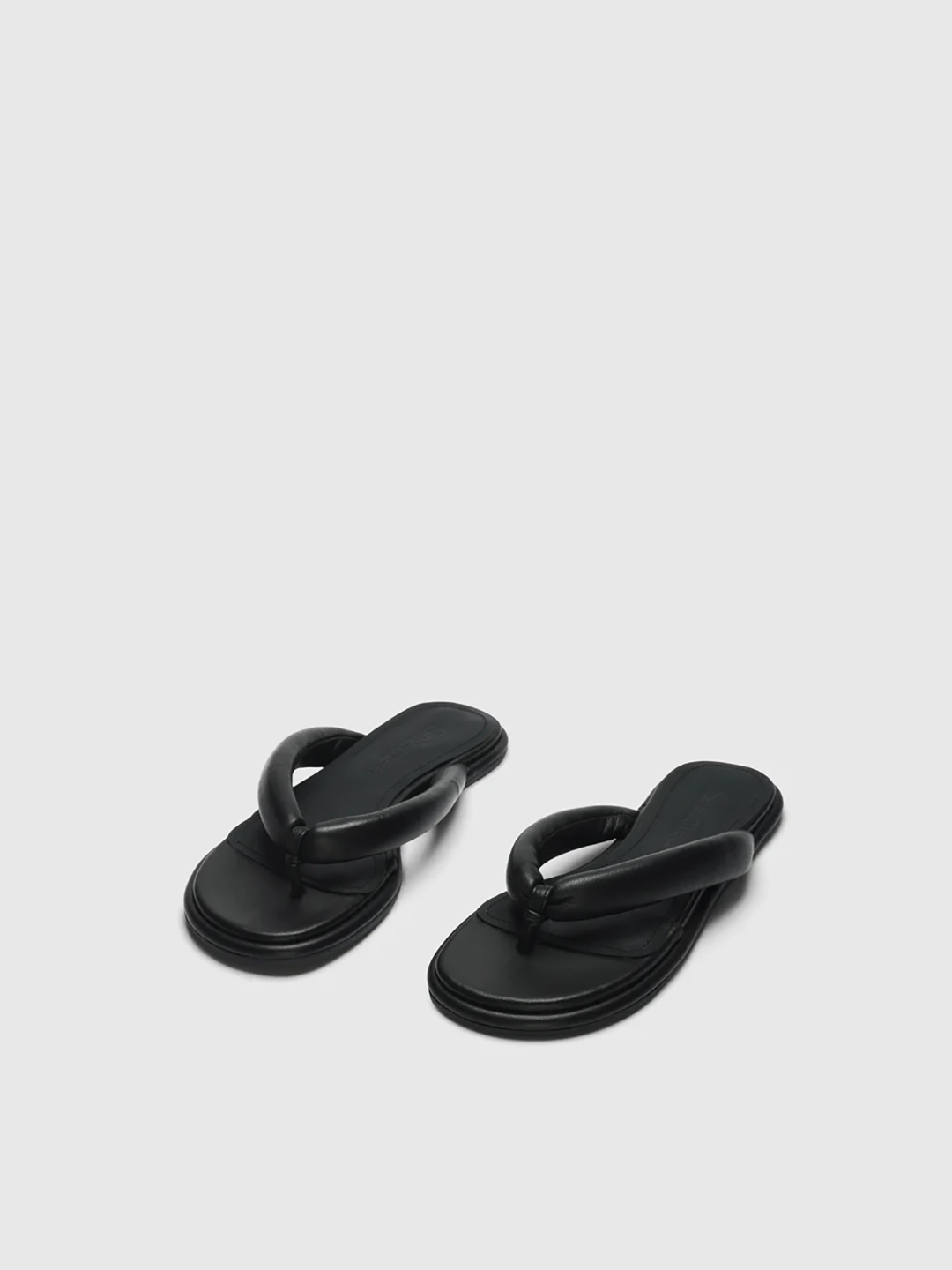 SLT2SAN00001LEW_Black_1.png