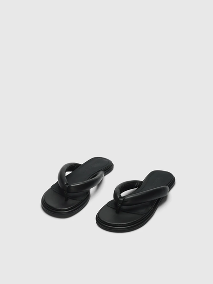 SLT2SAN00001LEW_Black_1.png