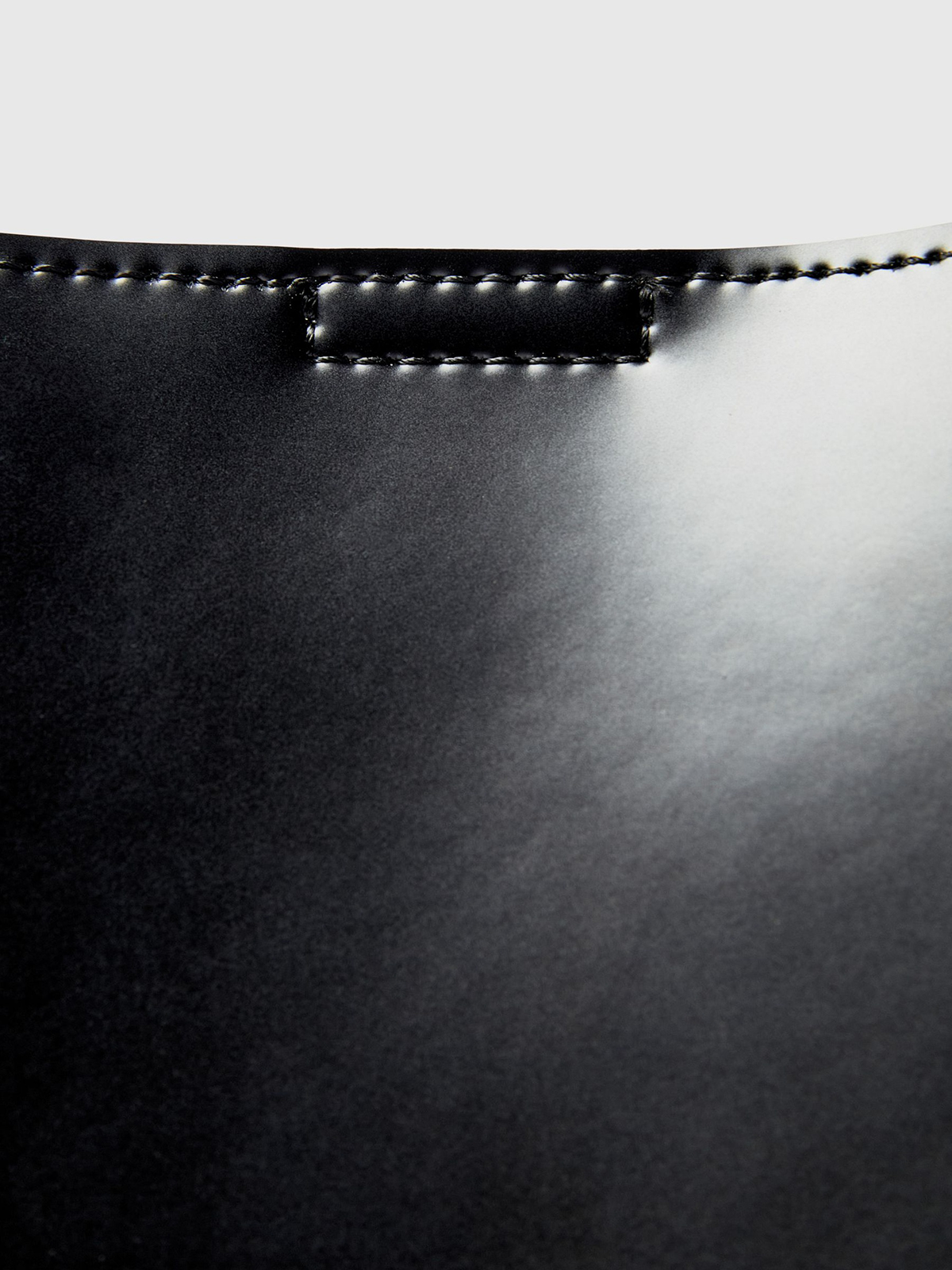 SLT3BAG00000LEW_Black_4.png