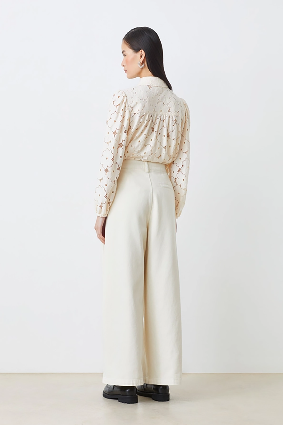 SNC1JEA00011CTW_63-CREME_2.png