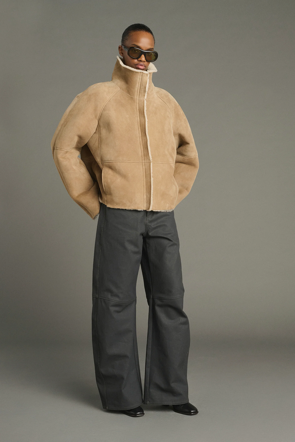 SOE1CJK18818LEW_Beige_3.png