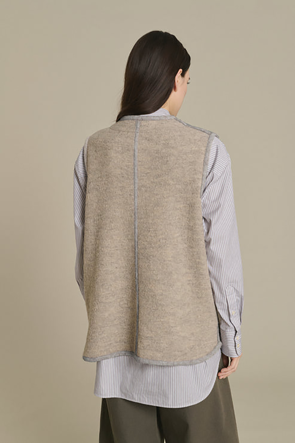 SOE1CJK18819WLW_Beige%2BGris_4.png