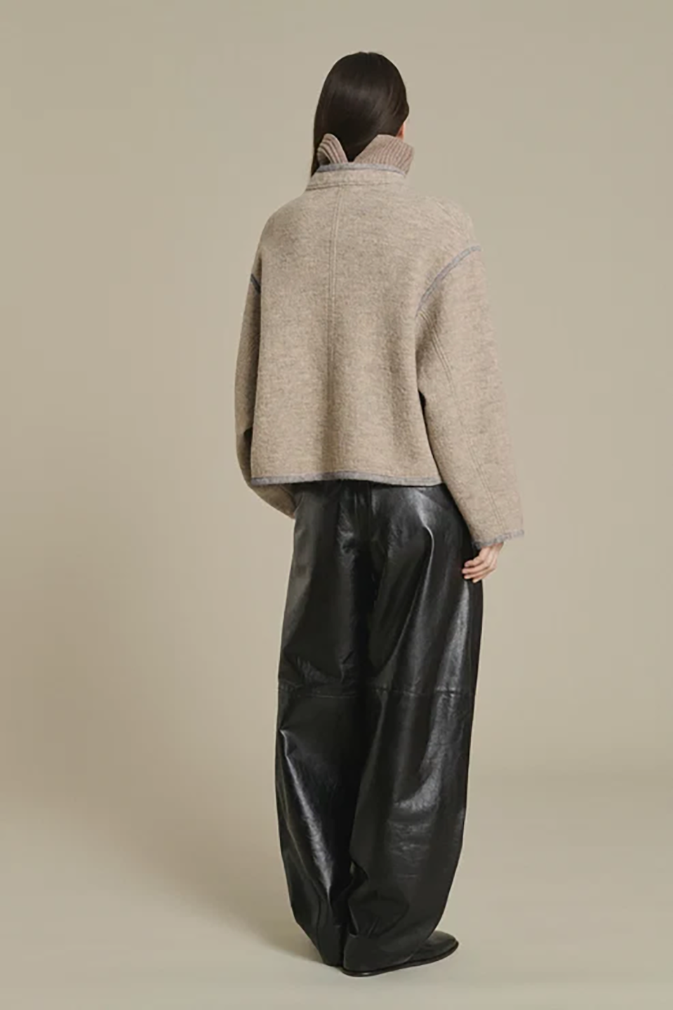 SOE1CJK18874WLW_Beige%2BGris_3.png