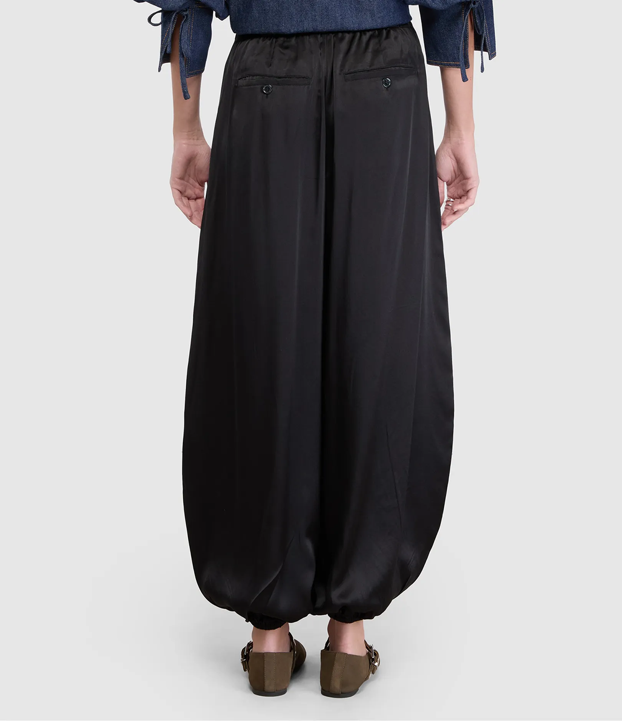 SOE1TRO18878SEW_NOIR_3.png