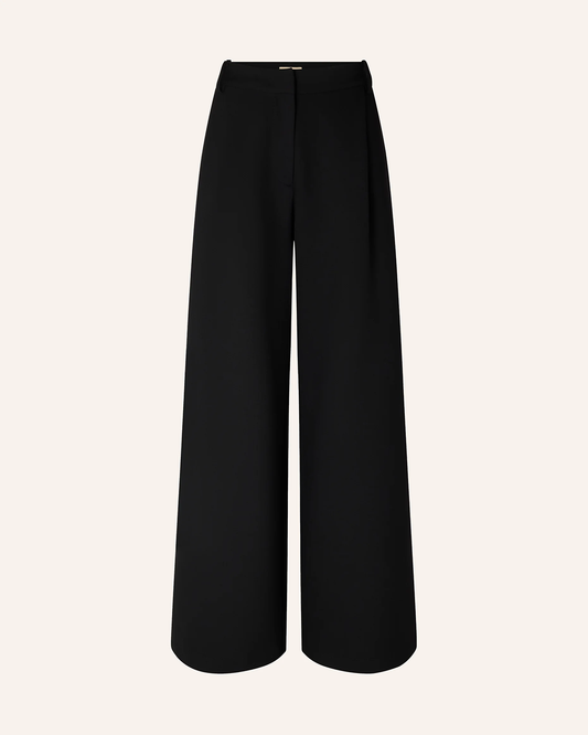 SSE1TRO00003PYW_Black_2.png