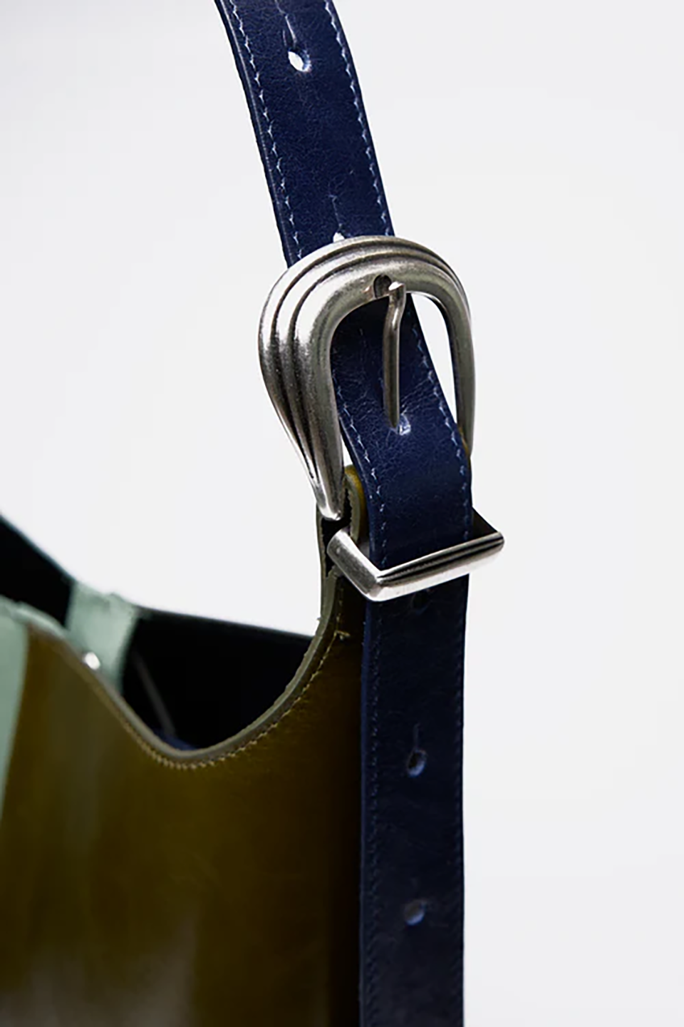 SSM3BAG00000LEW_azul+y+verde_2.png