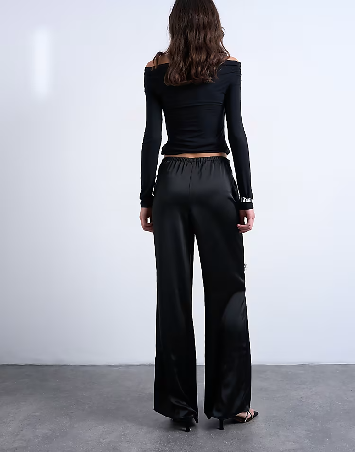 TPS1TRO21396PYW_Black_1.png