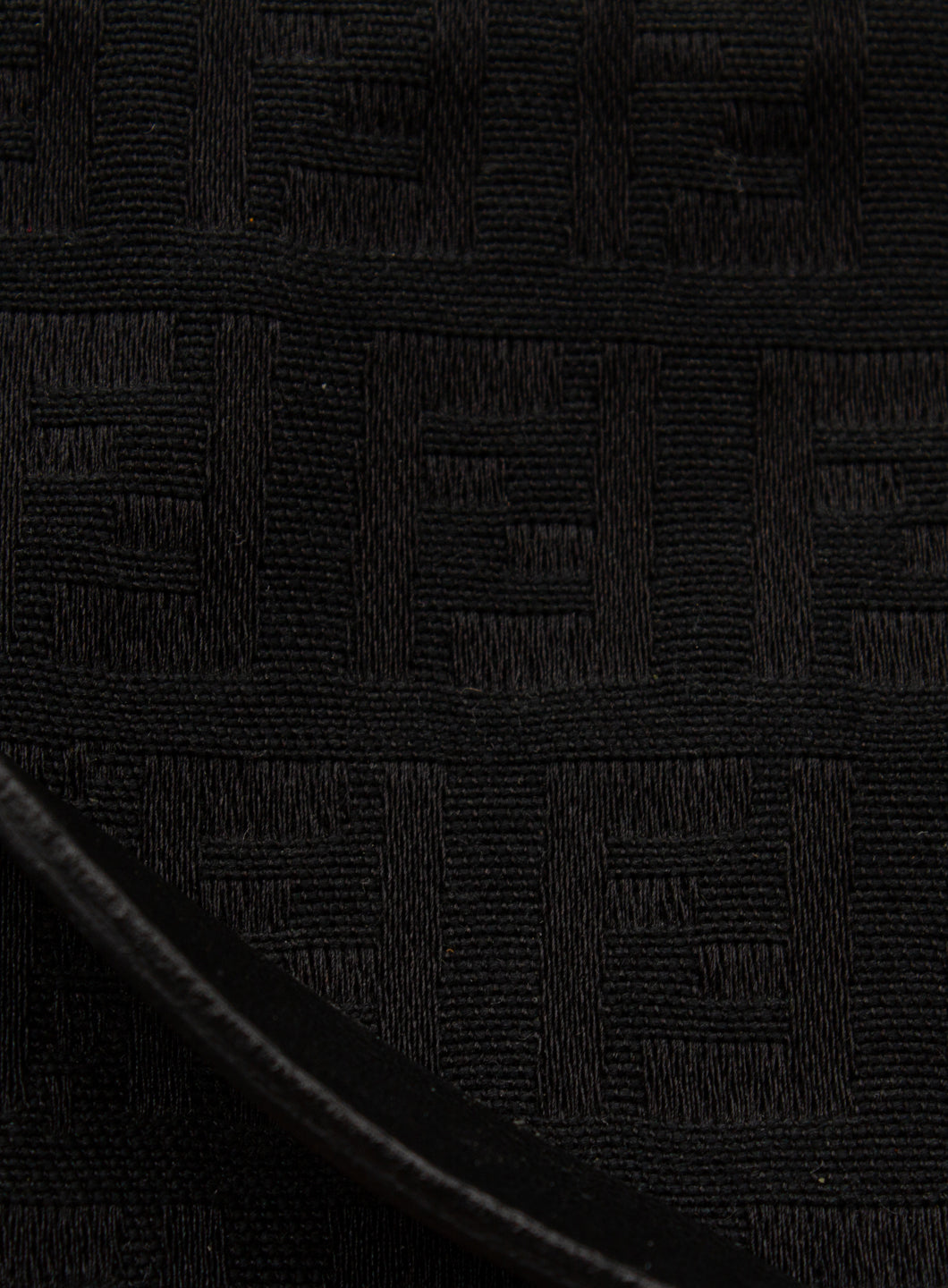 TVBBBCP25560LEW_Black_3.jpg