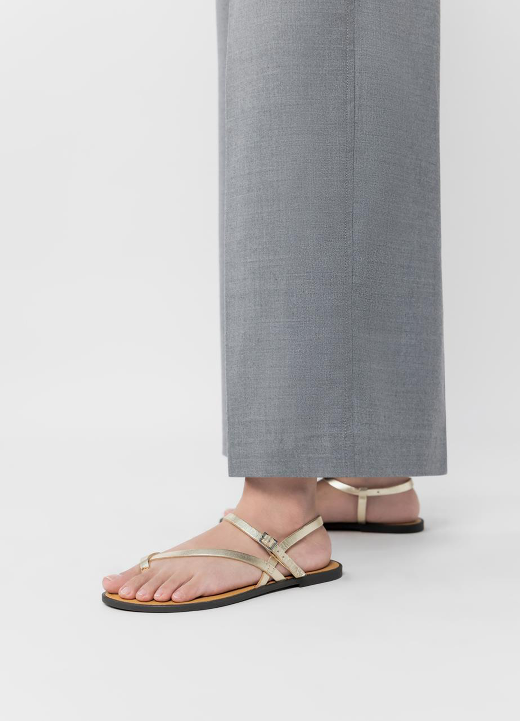 VAG2SAN00004LEW_Gold_1.png