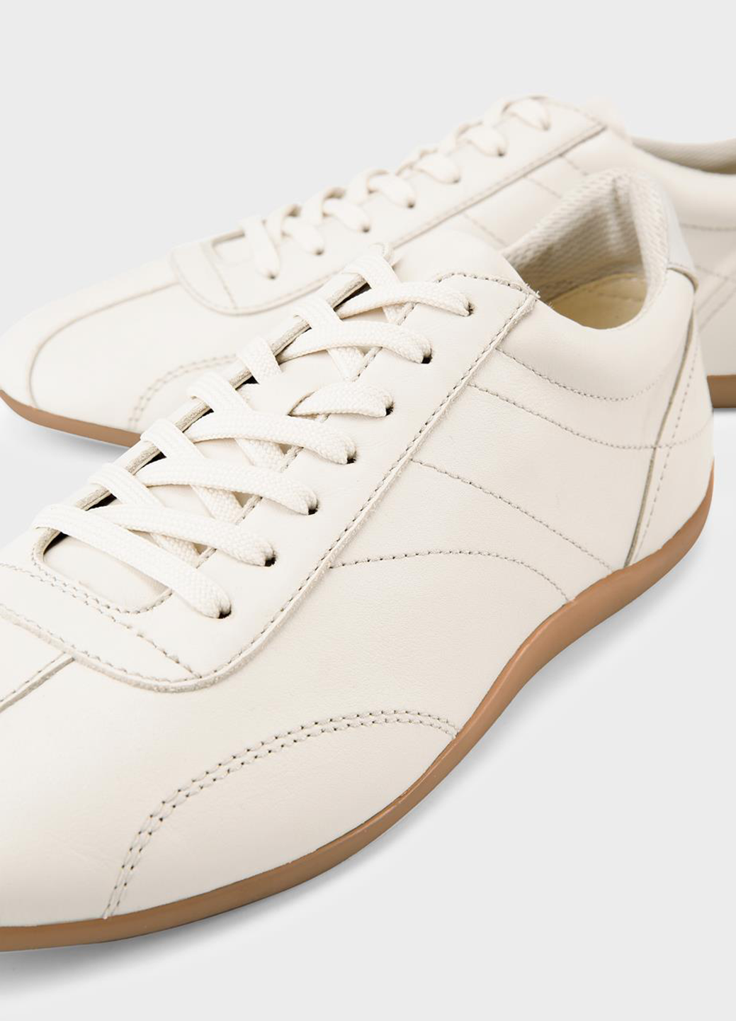 VAGCCAL00001LEW_CREAM_3.png