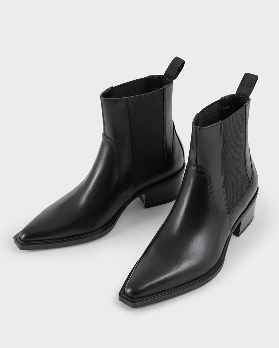 VAGCCAL16301LAW_Black_3.png