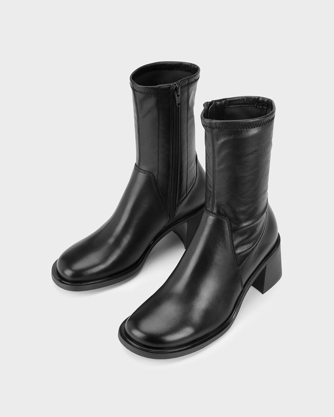 VAGCCAL16310LAW_Black_1.png