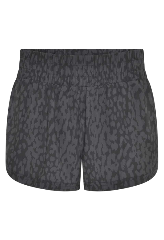 VAR1SPO00966PYW_Animal print_0.png