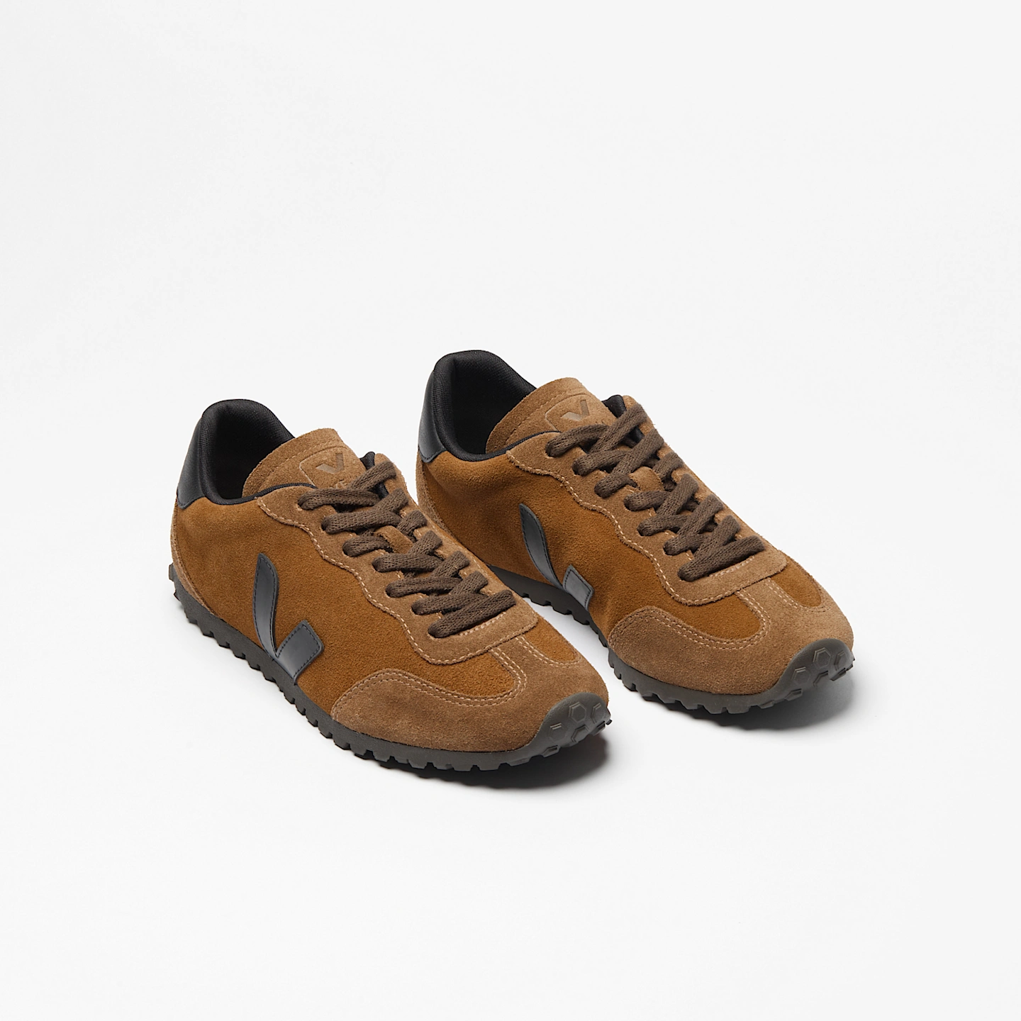VEJ2SNE00000SDM_COGNAC_BLACK_1.png