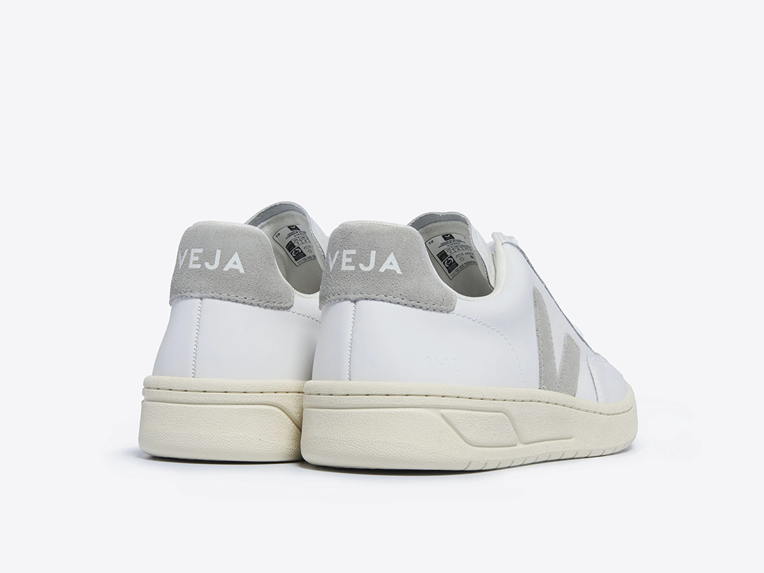 VEJ2SNE00004ILW_LEATH XTRA WHITE LIGHT GREY_2.png