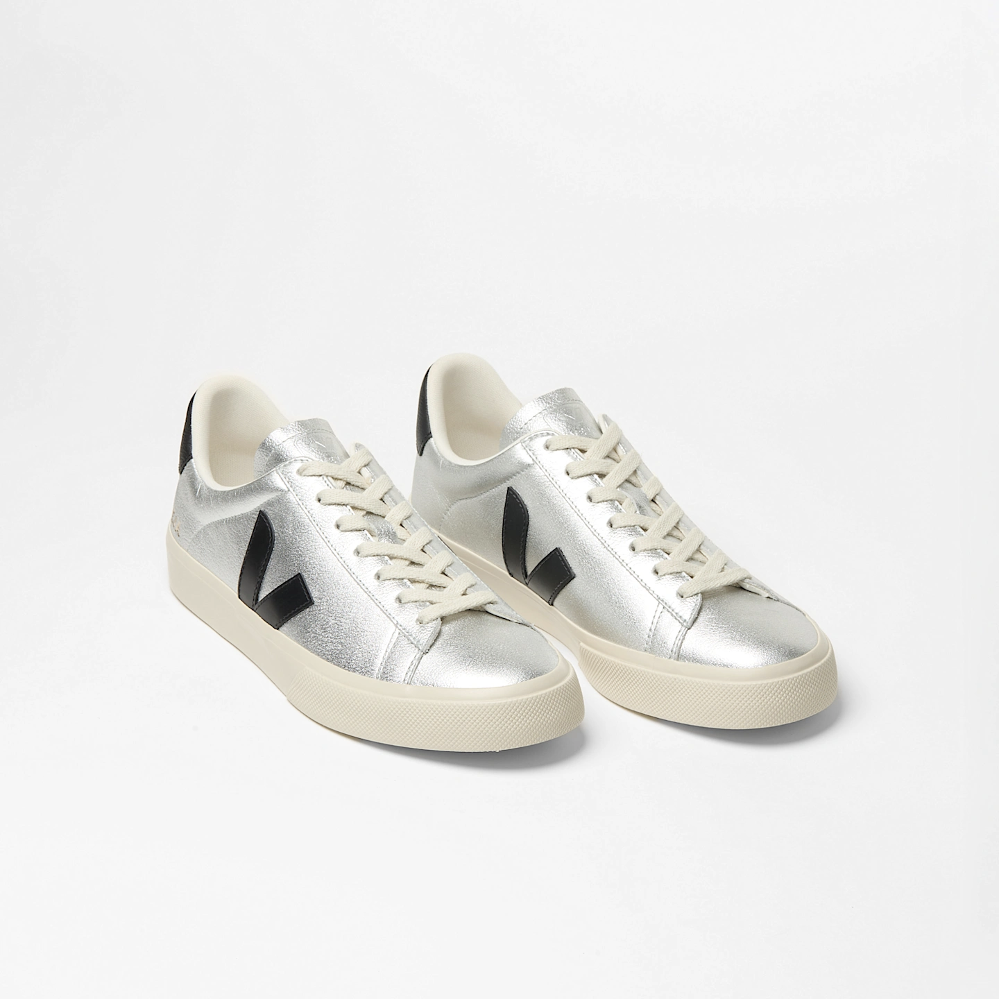 VEJ2SNE00004LSW_SILVER_BLACK_1.png