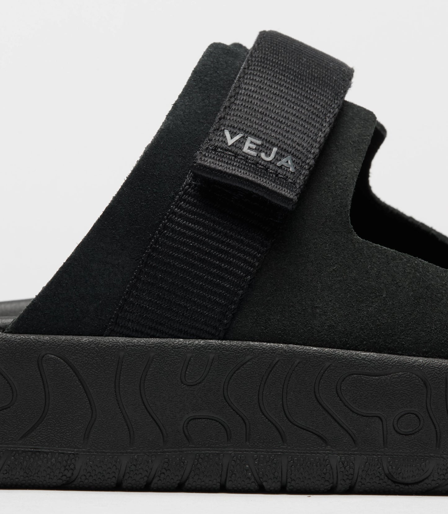 VEJ2SNE00010LSM_FULL-BLACK_2.jpg