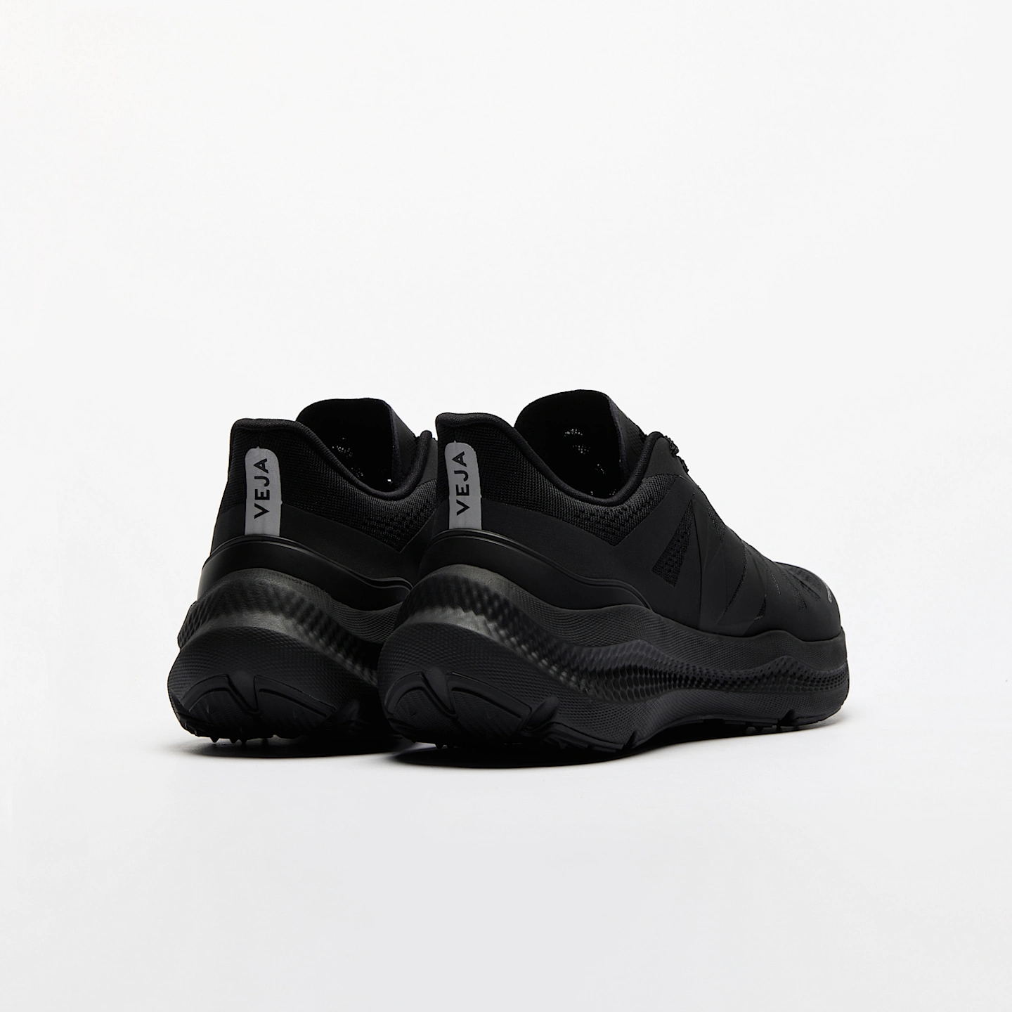 VEJ2SNE00011LSW_FULL-BLACK_2.png