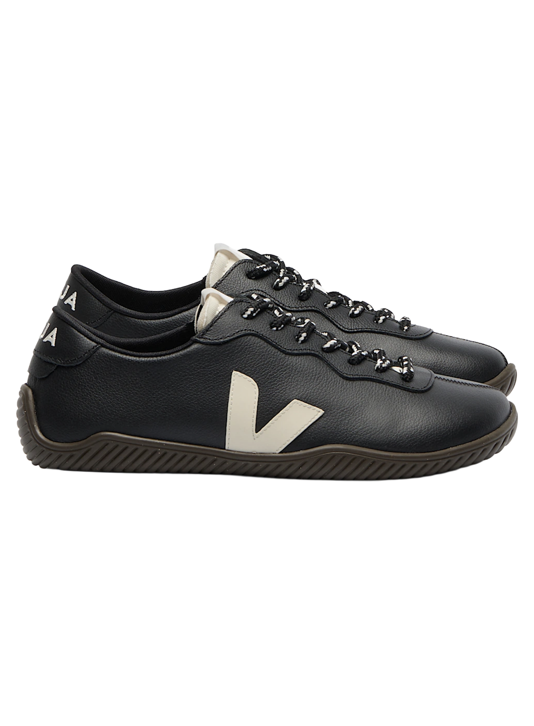 VEJ2SNE00014LSW_BLACK_PIERRE_EAGLE_0.png
