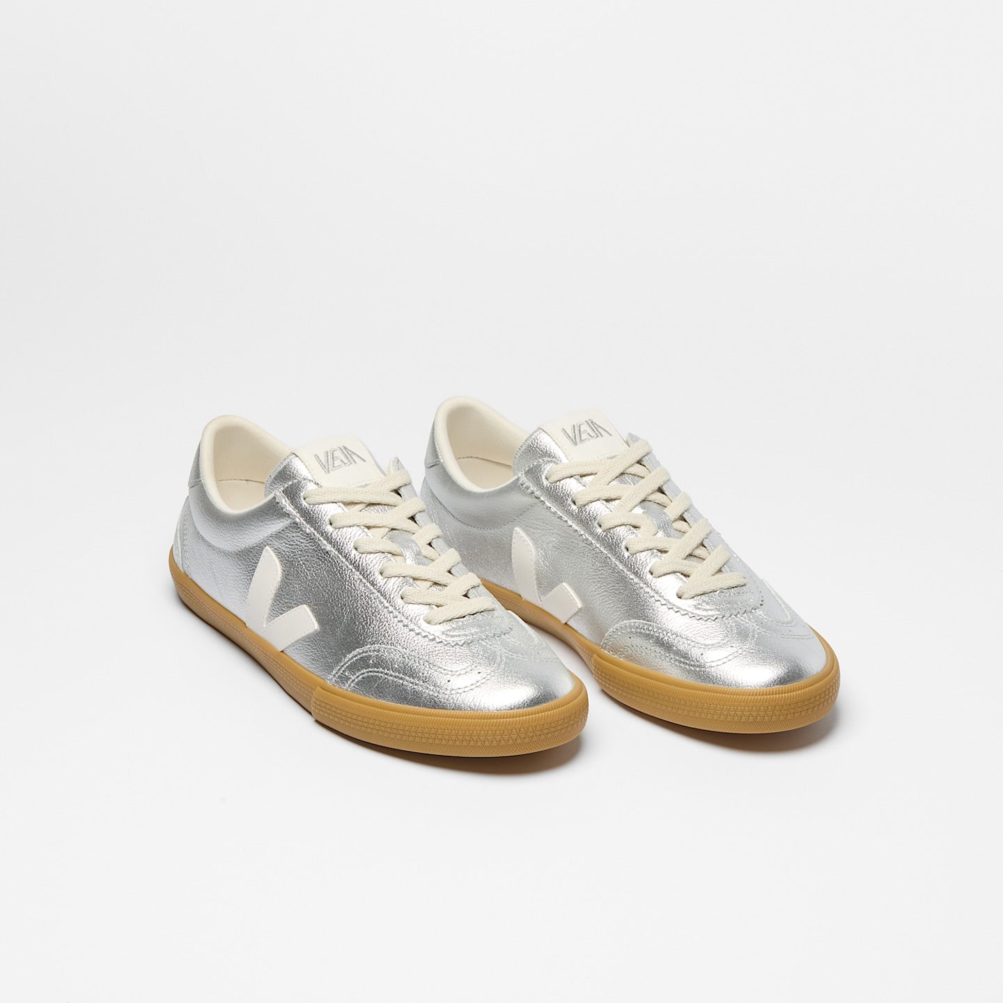 VEJ2SNE00020LSW_SILVER_WHITE_NATURAL_1.jpg