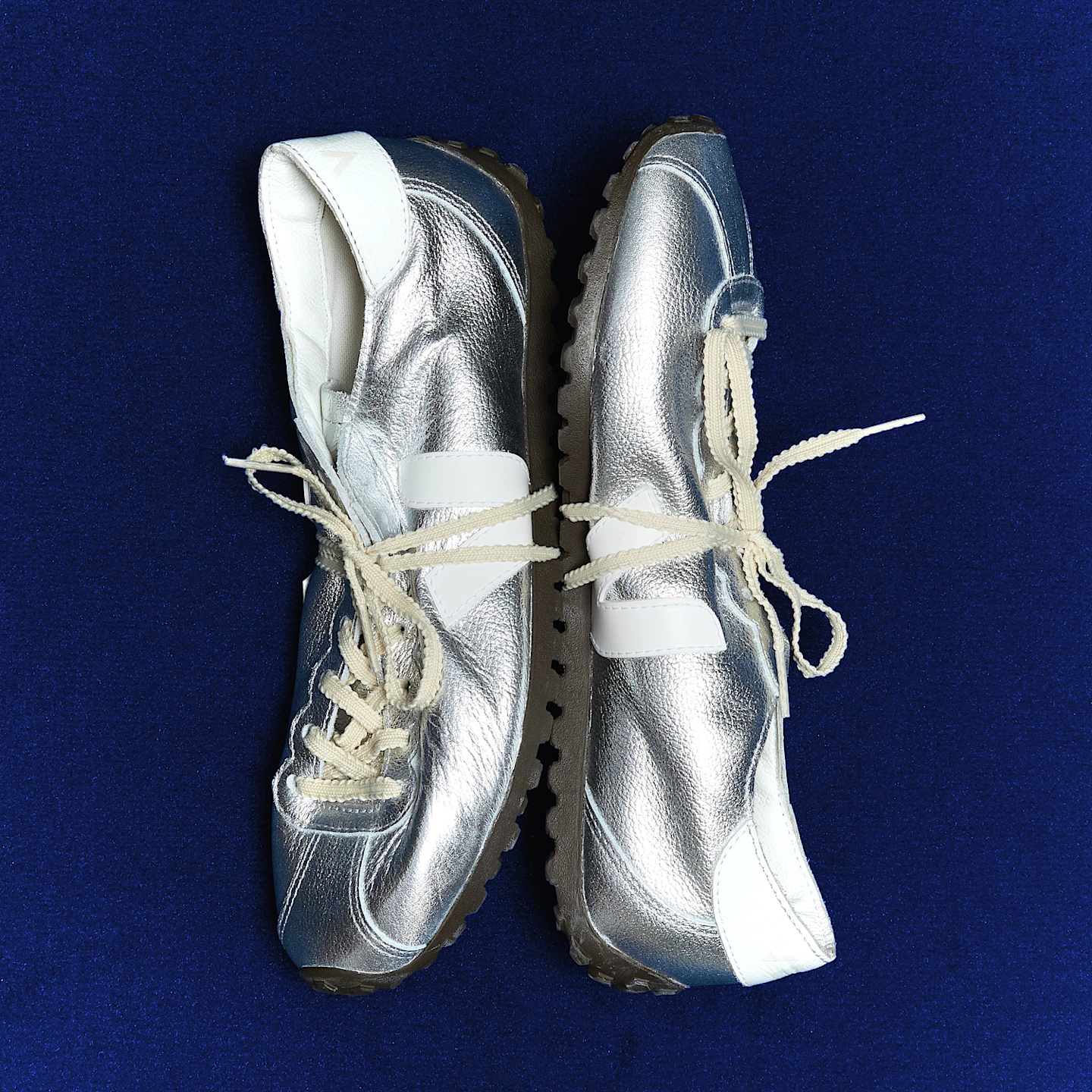 VEJ2SNE11451SDW_SILVER%2BWHITE_3.png