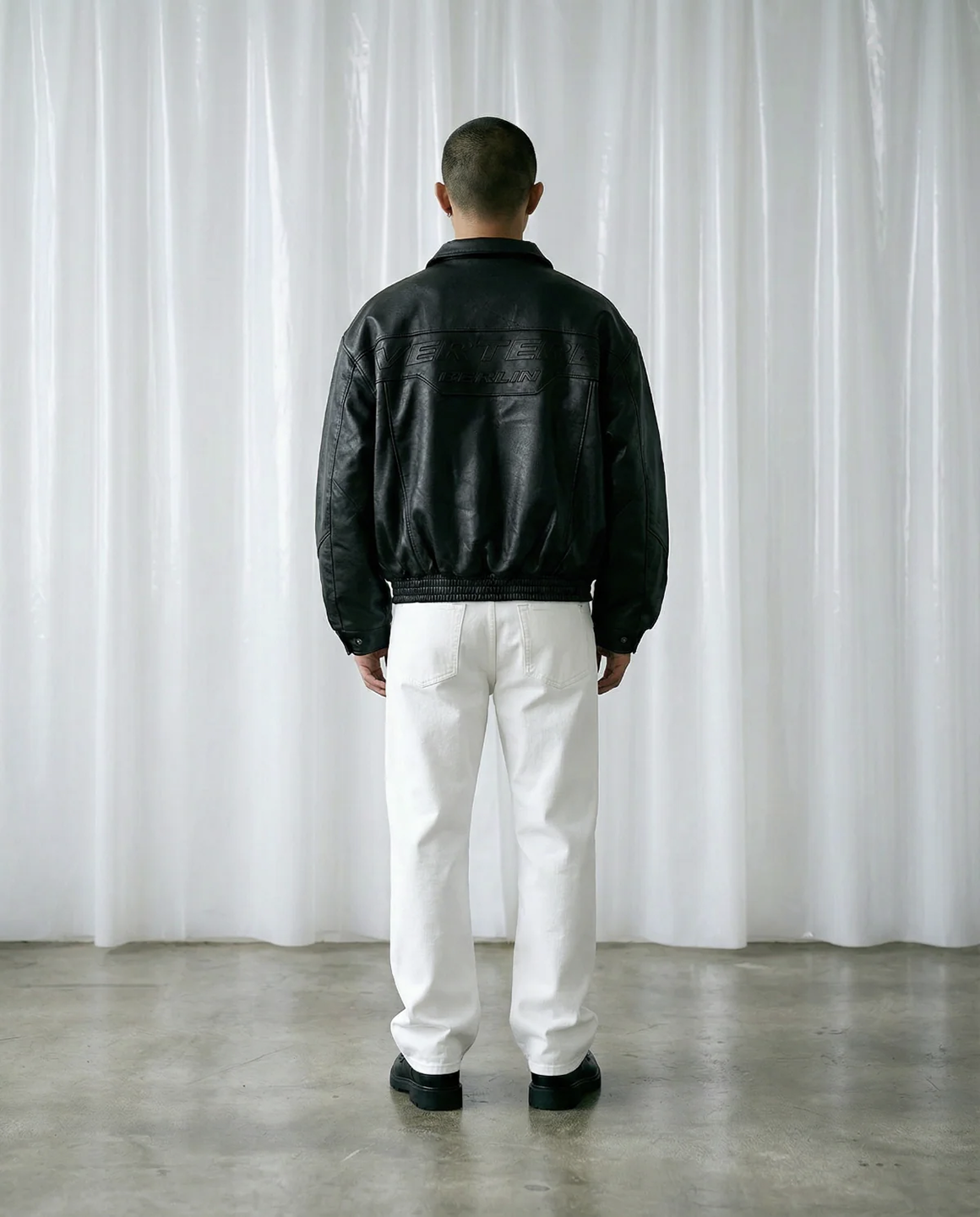 VRT1CJK00000FXM_Black_2.png