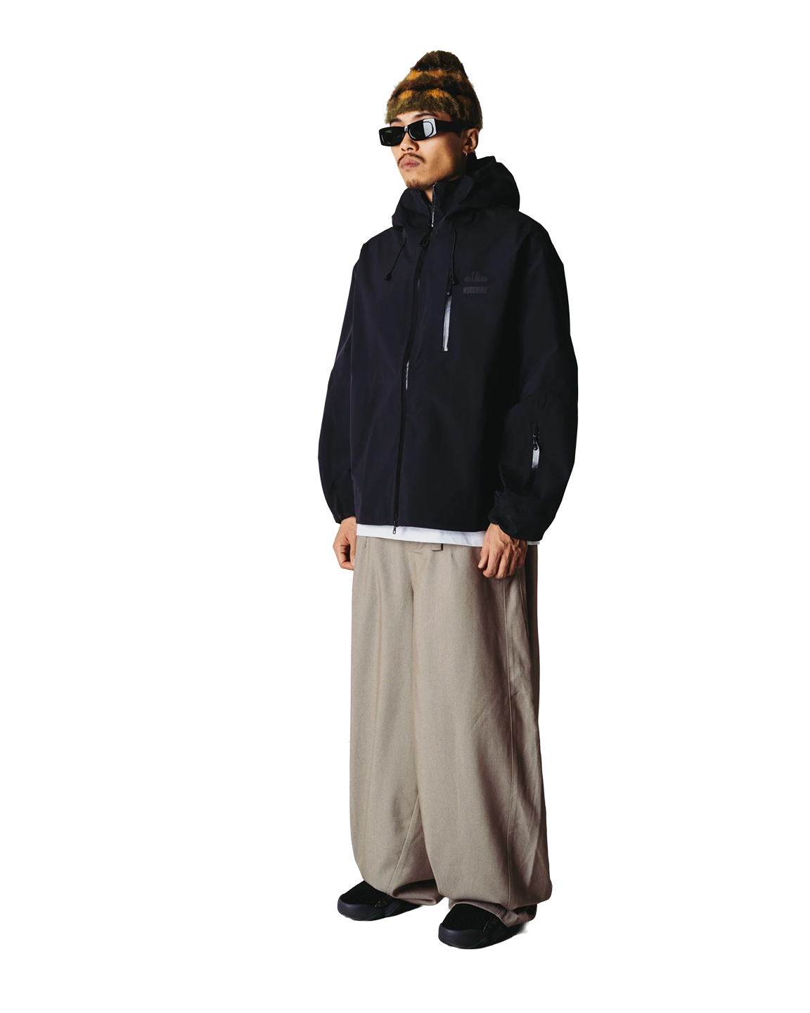WDB1CJK15330PYM_Black_1.png