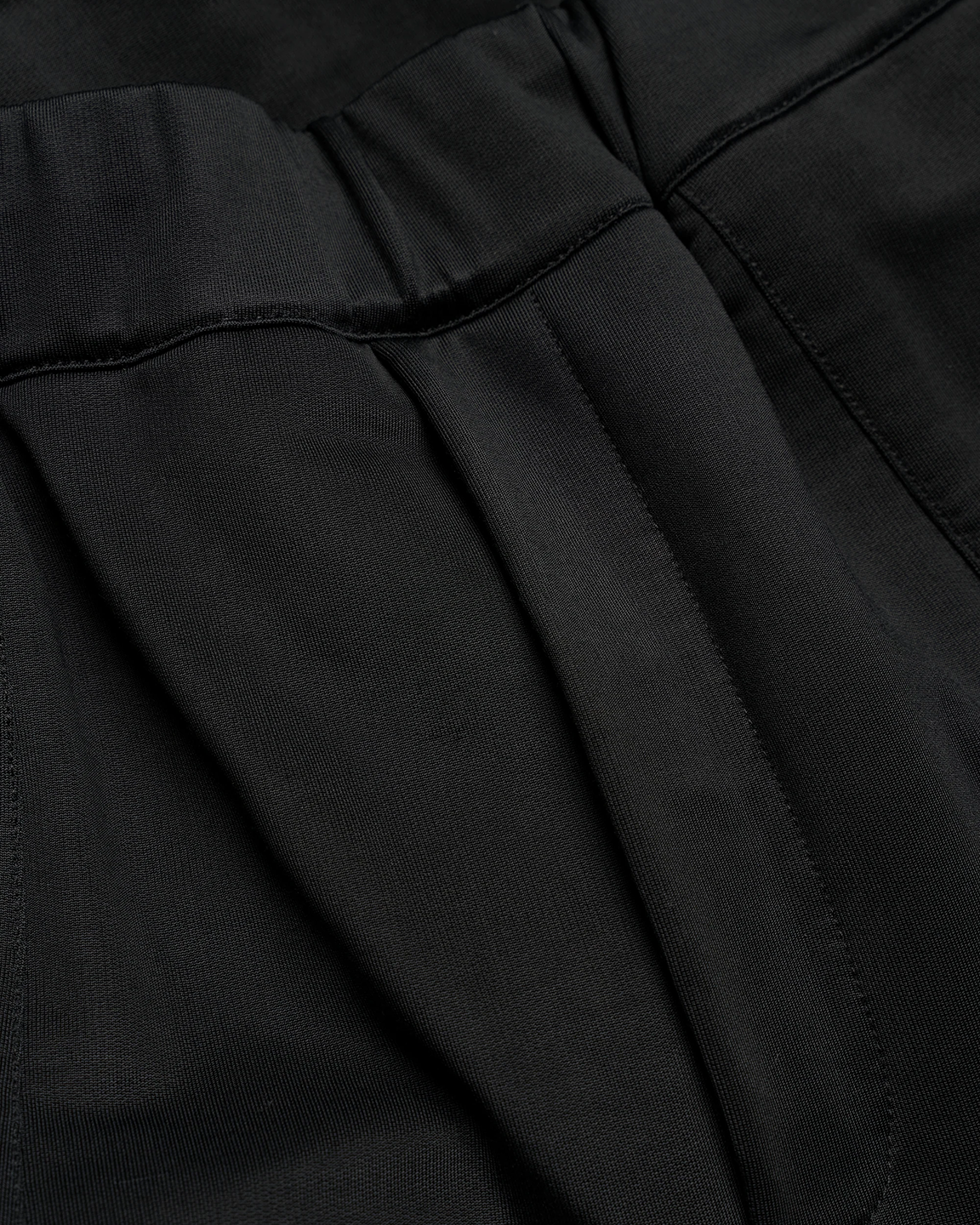 WDB1SHO10757PYM_Black_2.png